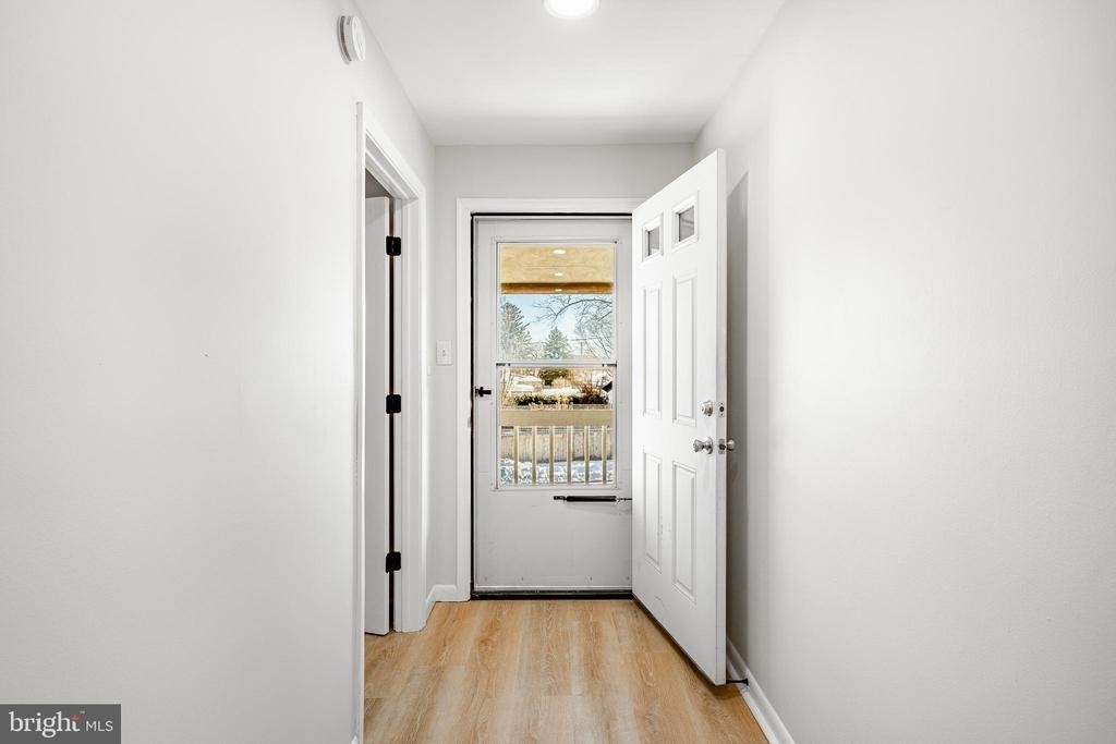 300 N Penn Street - Photo 6