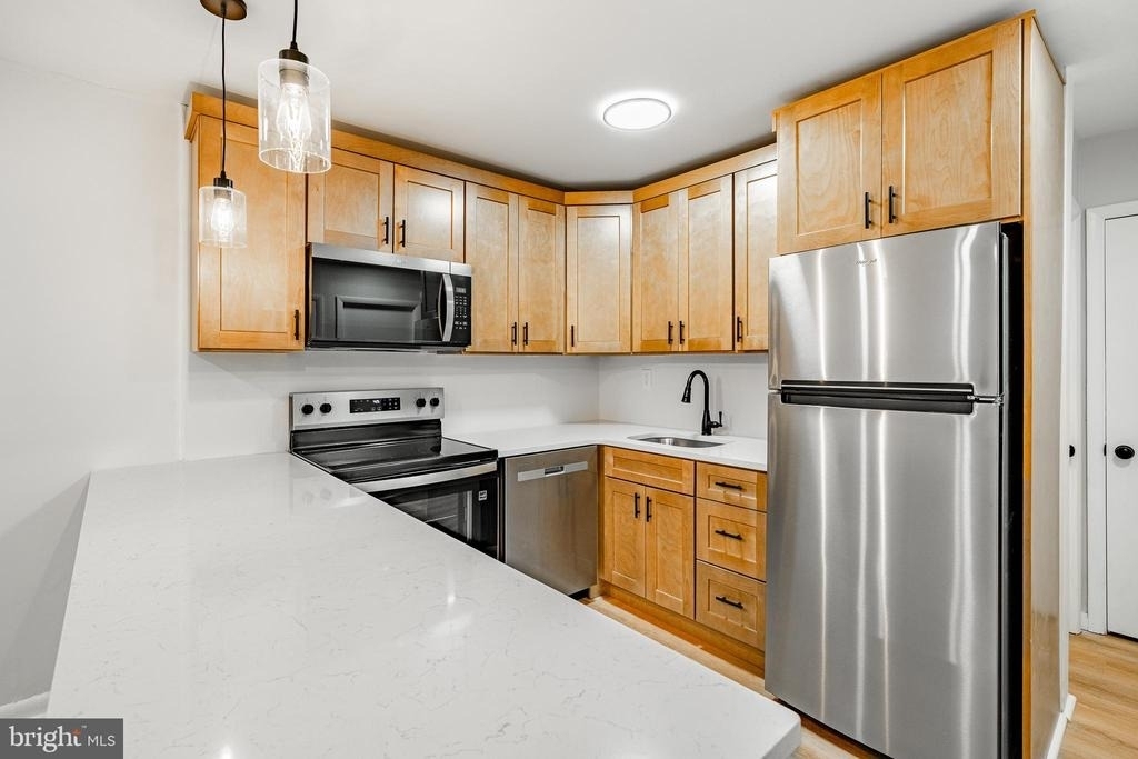 300 N Penn Street - Photo 9