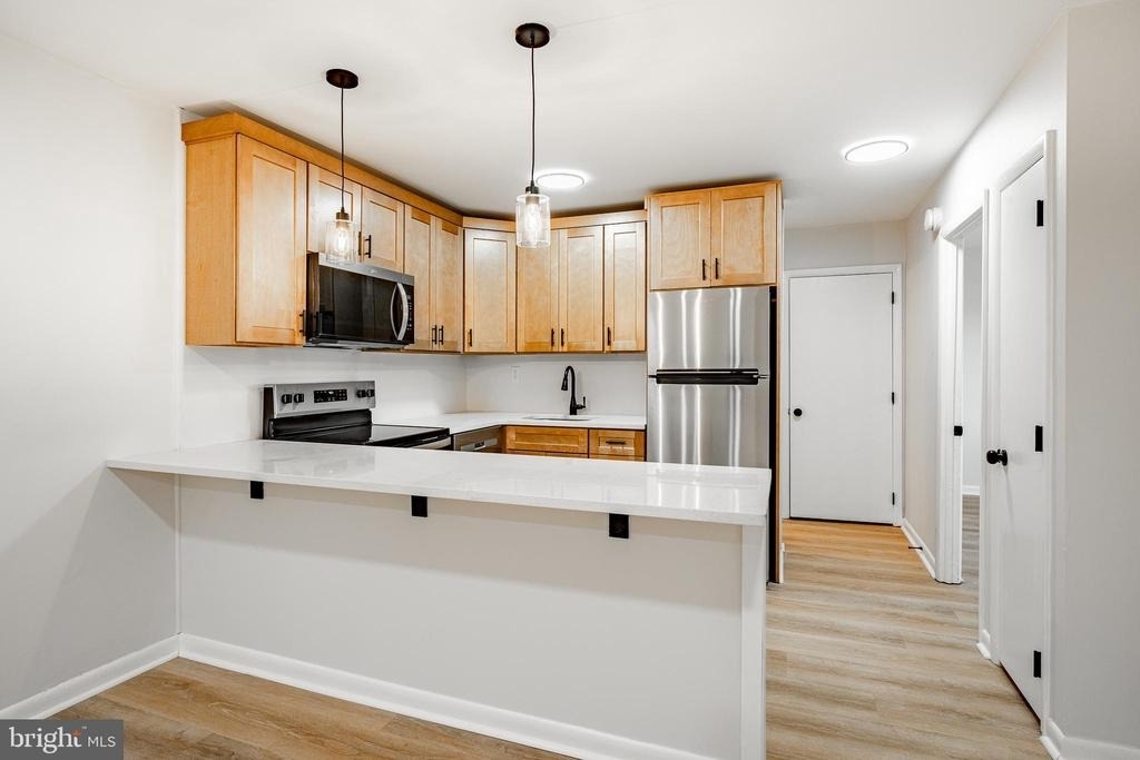 300 N Penn Street - Photo 8