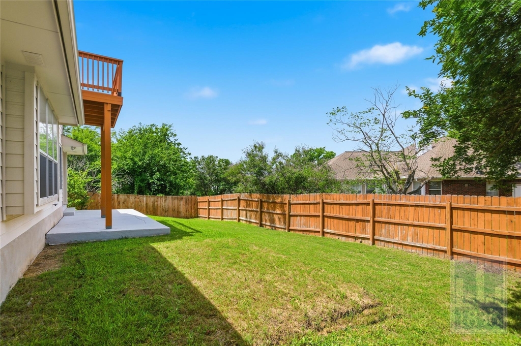 2217 Speidel Dr - Photo 31