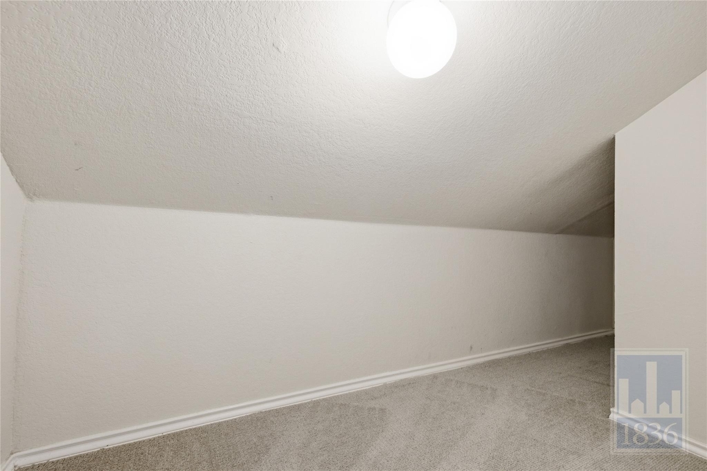 2217 Speidel Dr - Photo 21