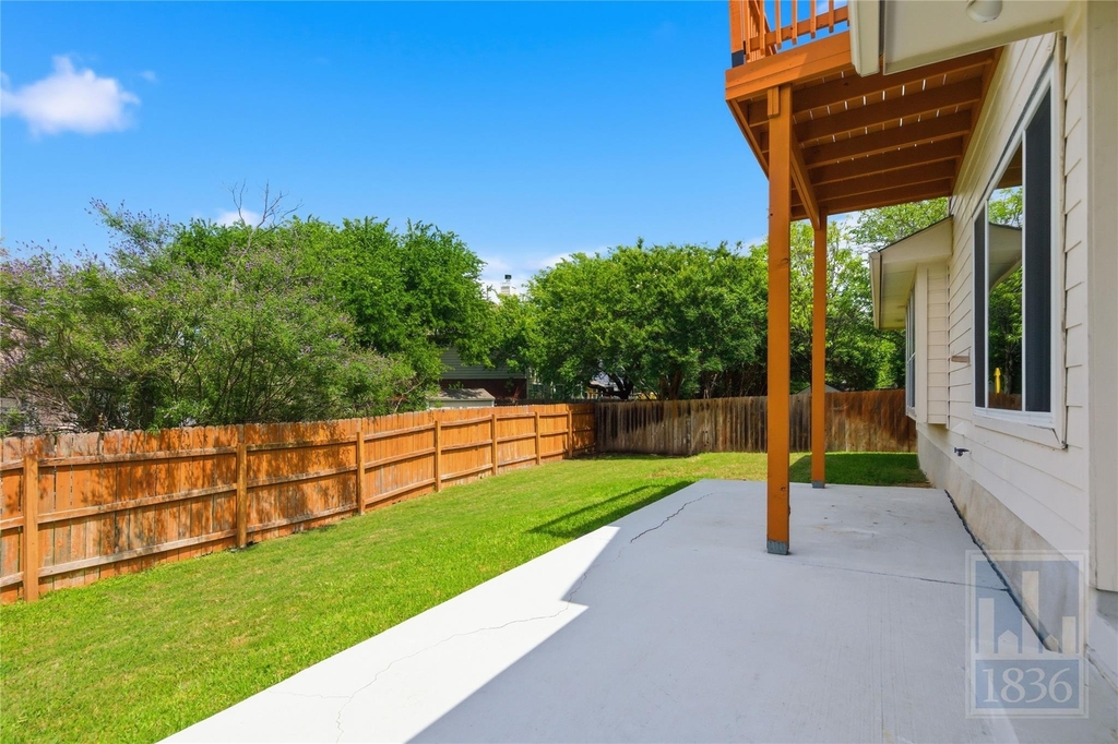 2217 Speidel Dr - Photo 30