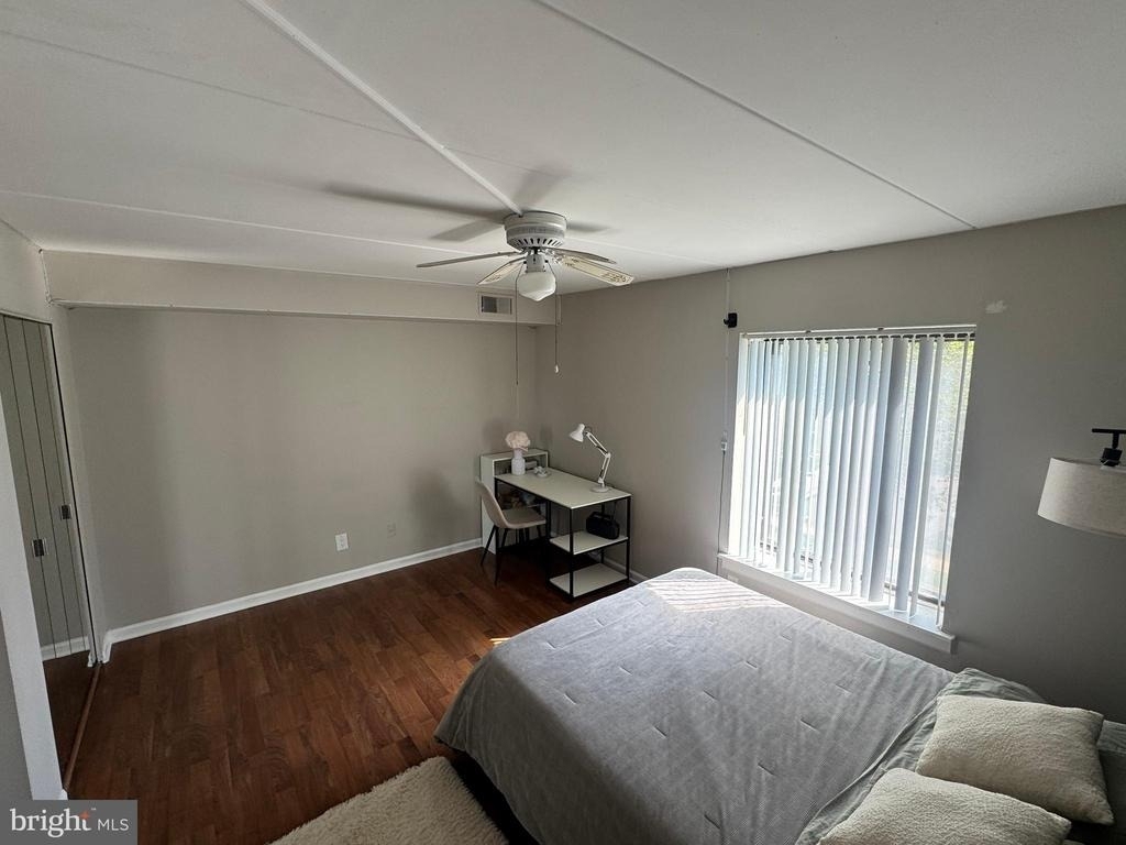283 E Village Road - Photo 5