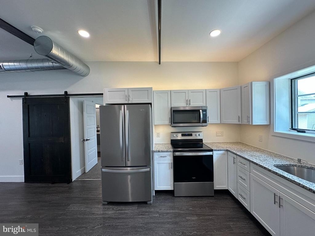 819 Blooming Glen Road - Photo 3