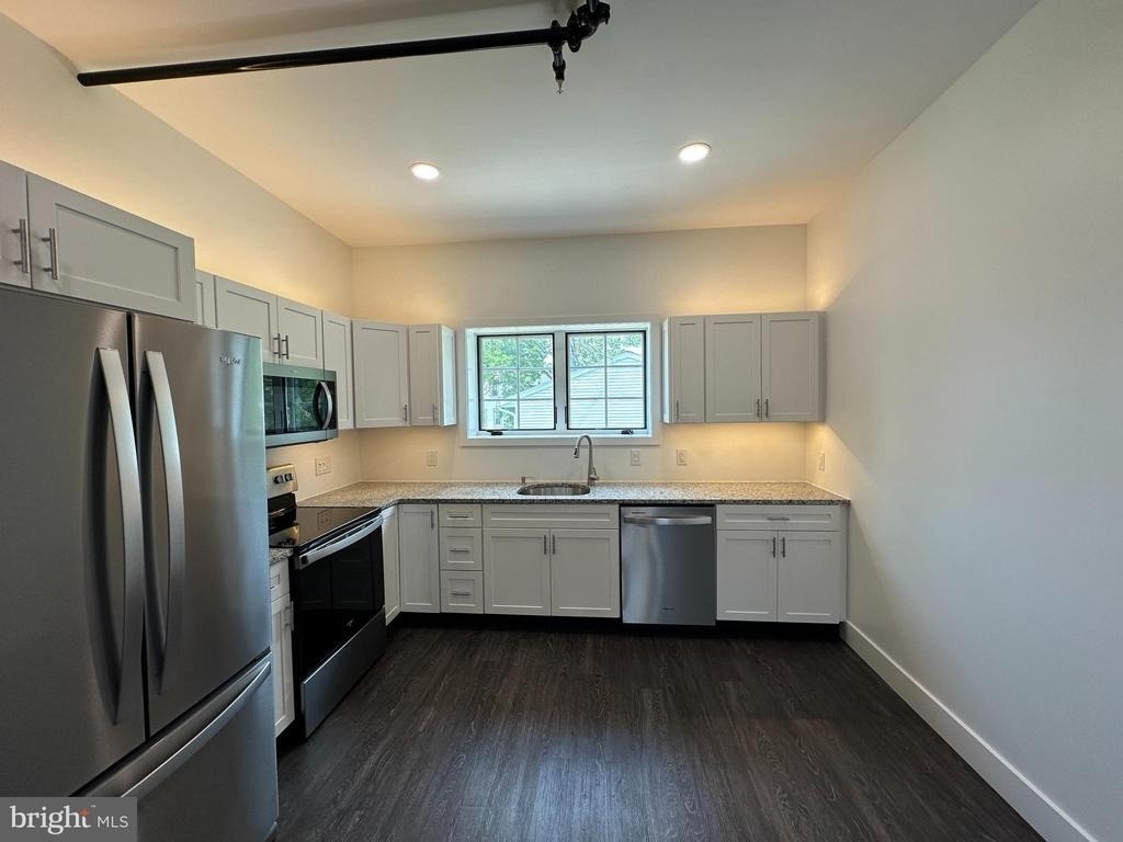819 Blooming Glen Road - Photo 2