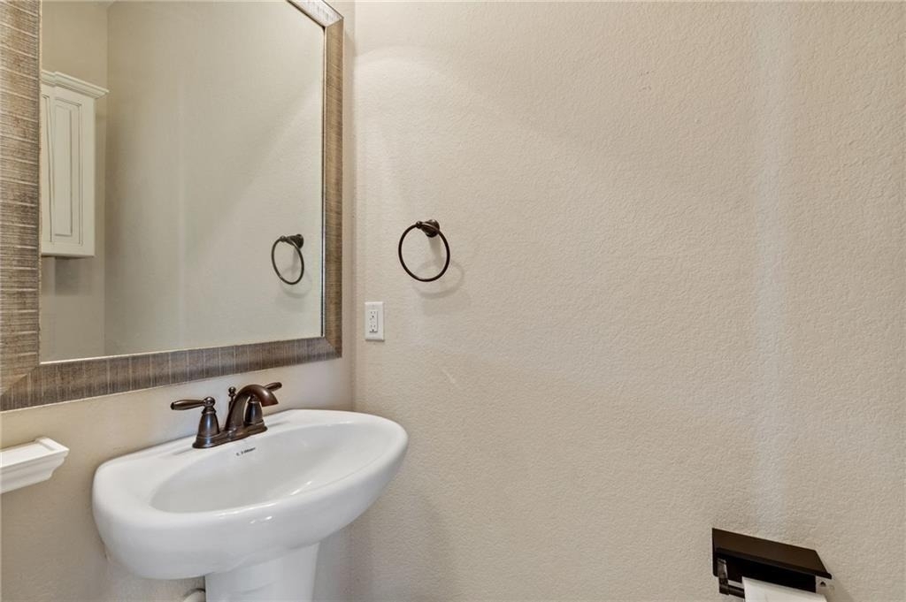 2337 Muzzie Ln - Photo 15