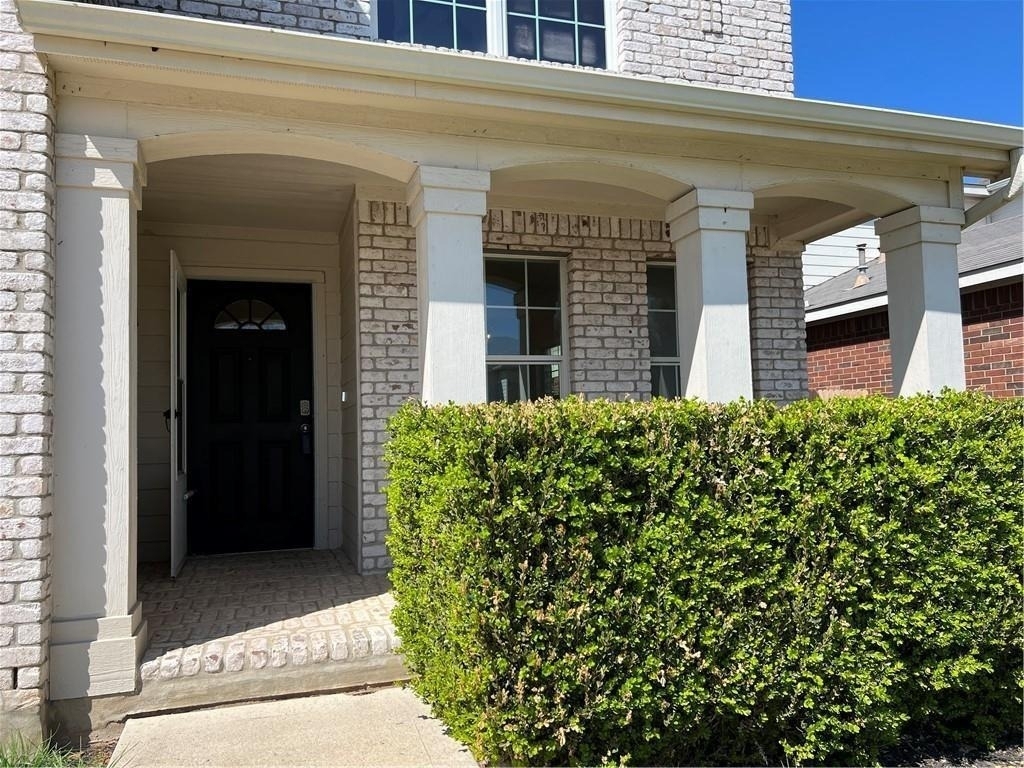 2307 Founder Dr - Photo 1