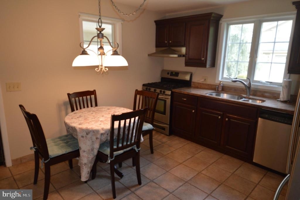2140 Princeton Pike - Photo 3
