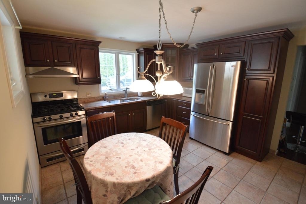 2140 Princeton Pike - Photo 4