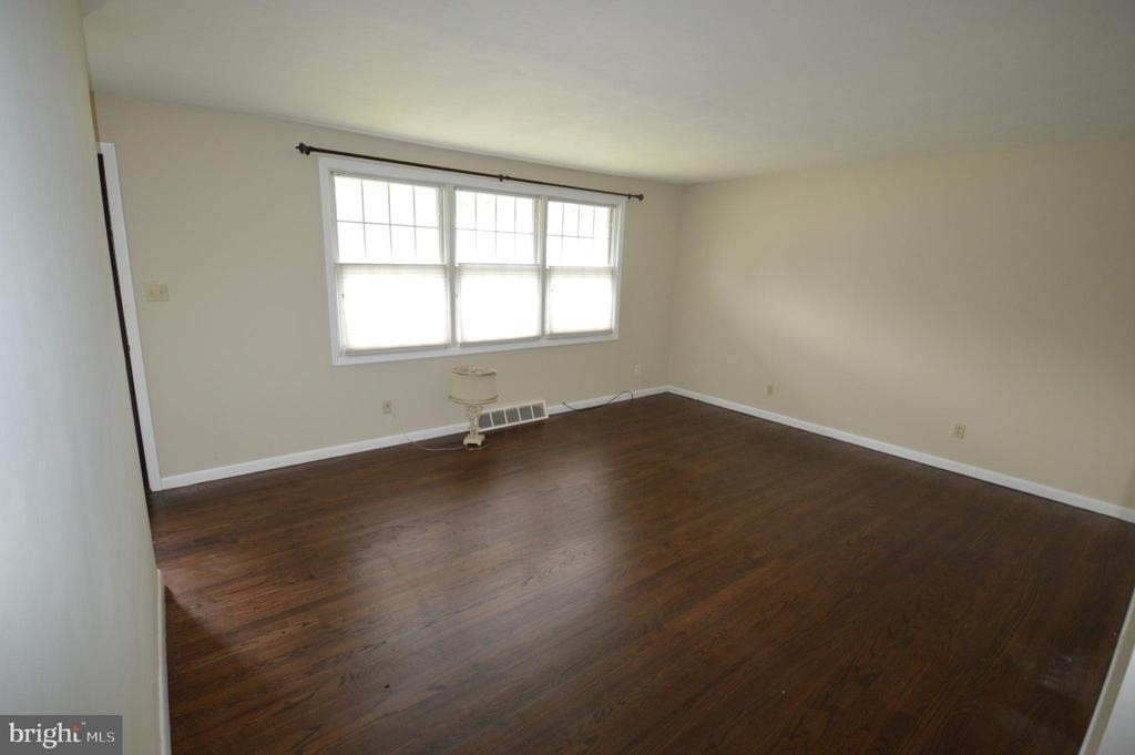 2140 Princeton Pike - Photo 5