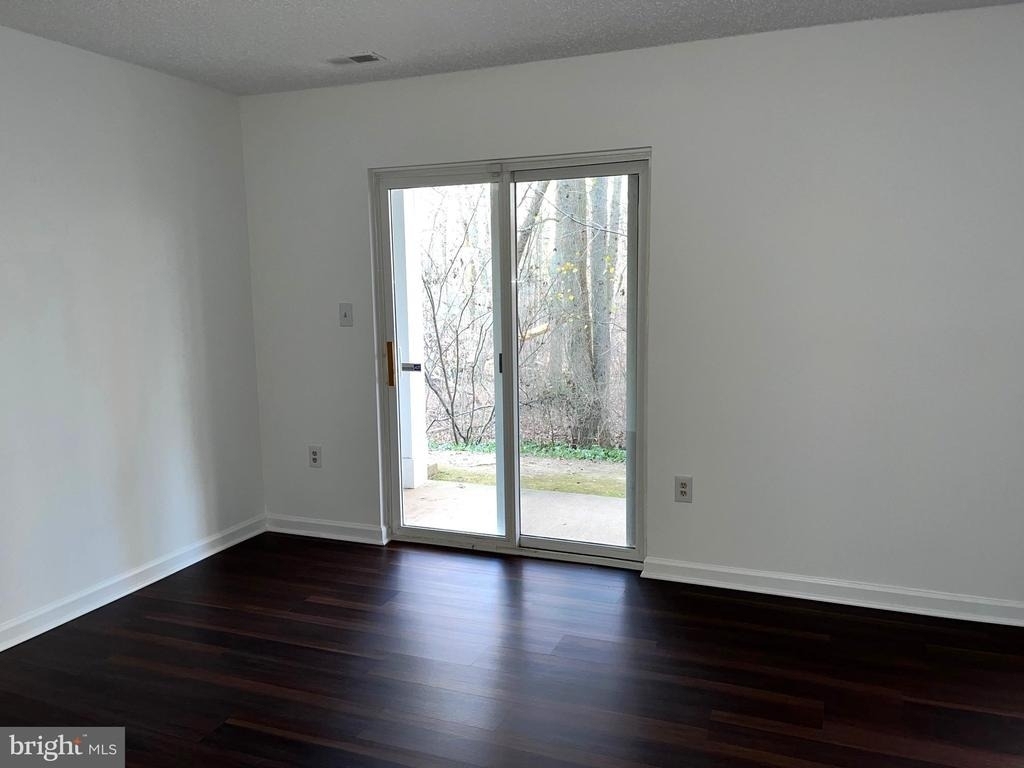 15 Halstead Place - Photo 1