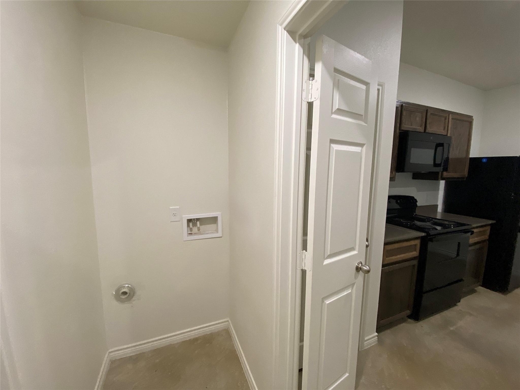 2320 Duntov Dr - Photo 14