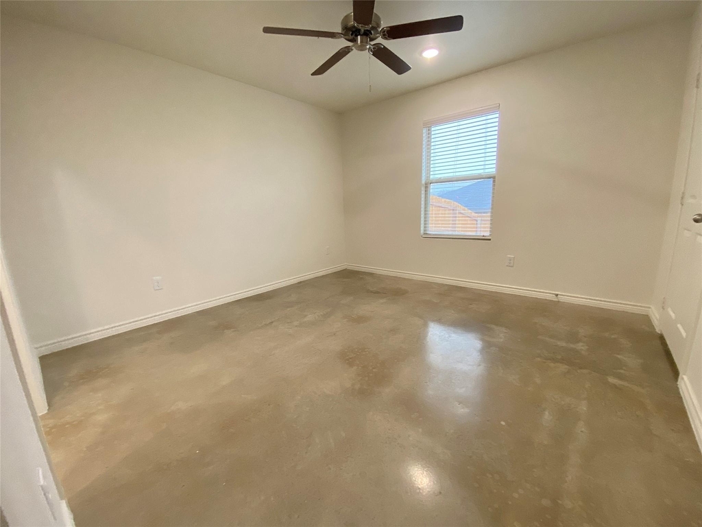 2320 Duntov Dr - Photo 24