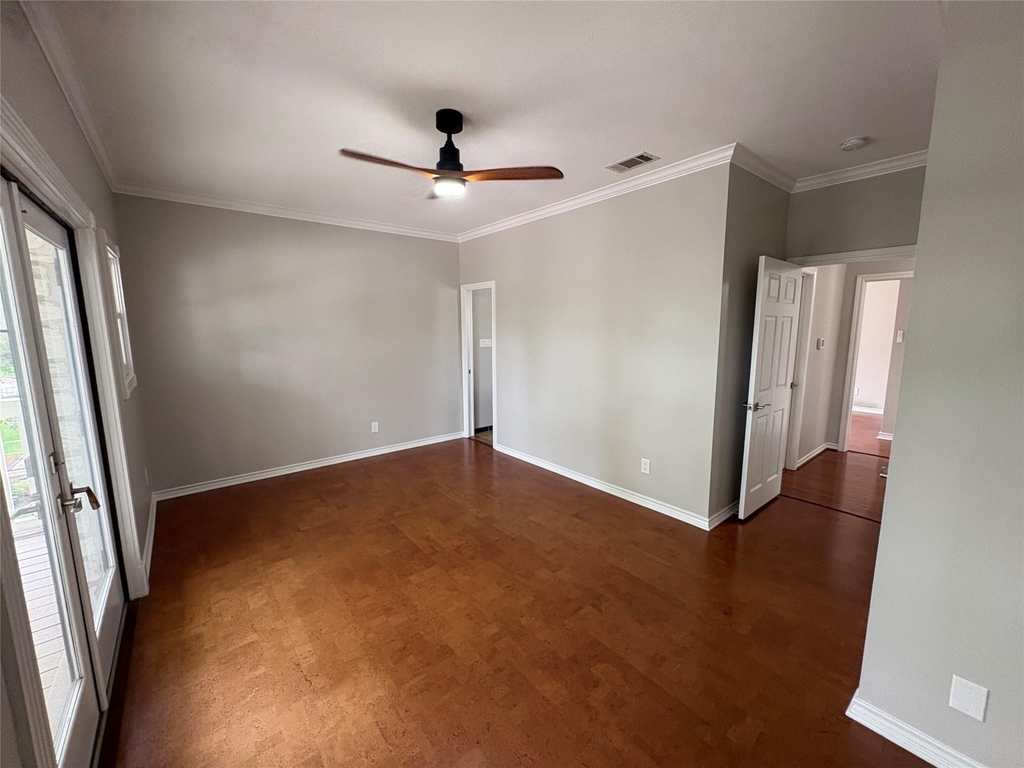 1204 W 39th St - Photo 26