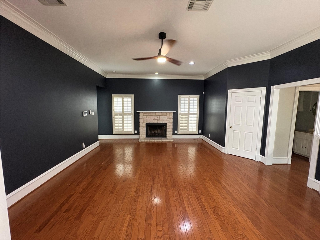1204 W 39th St - Photo 10