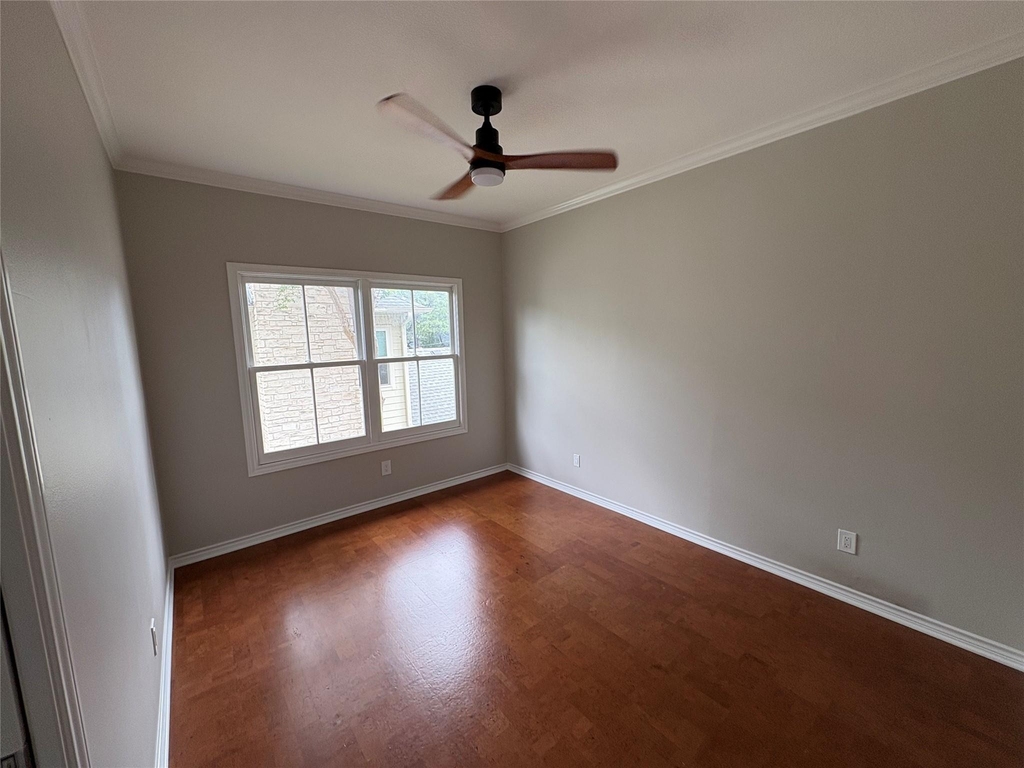1204 W 39th St - Photo 21