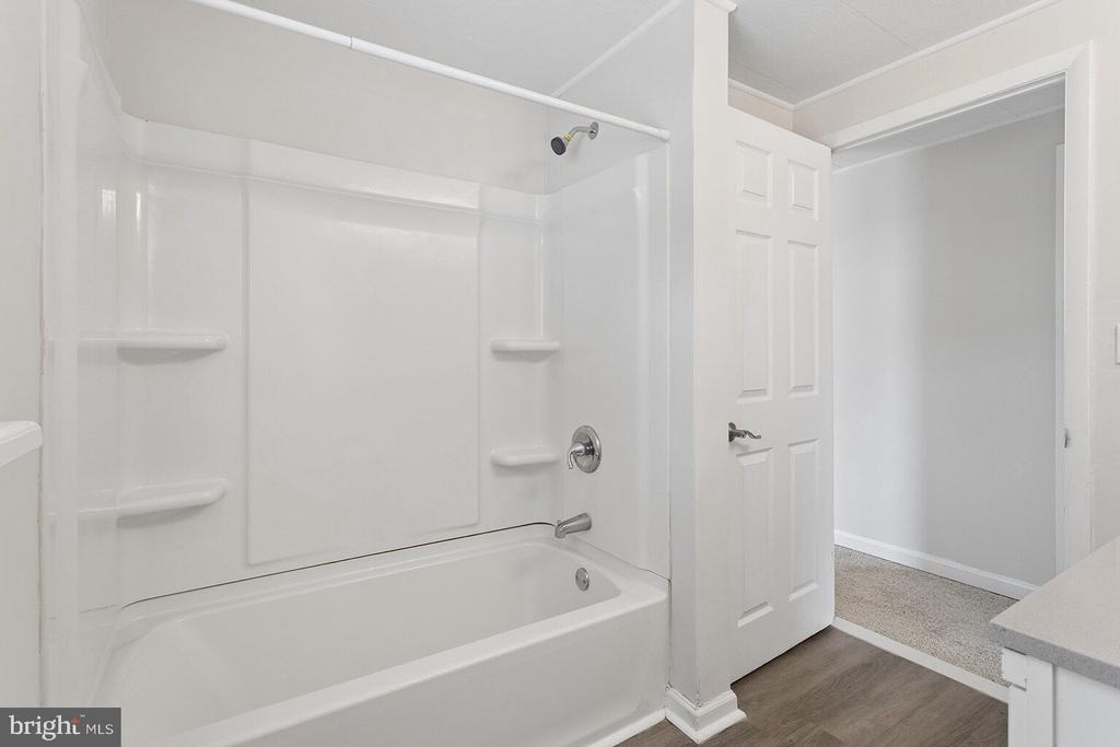 30 Girard Avenue - Photo 11