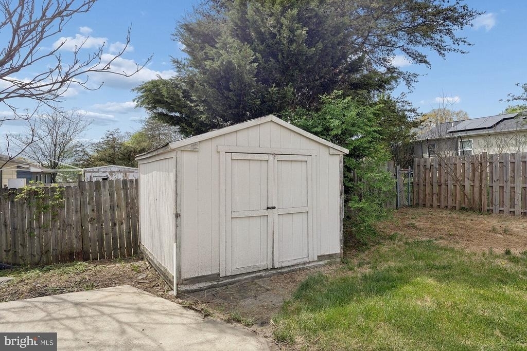 30 Girard Avenue - Photo 19