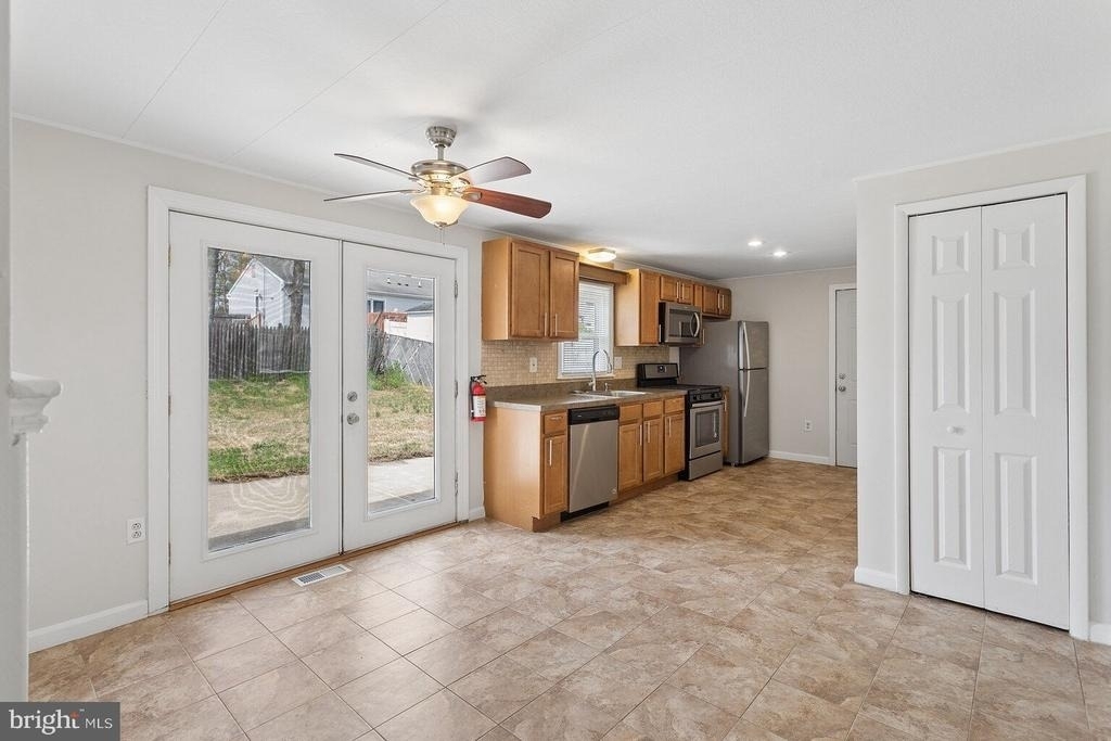 30 Girard Avenue - Photo 4