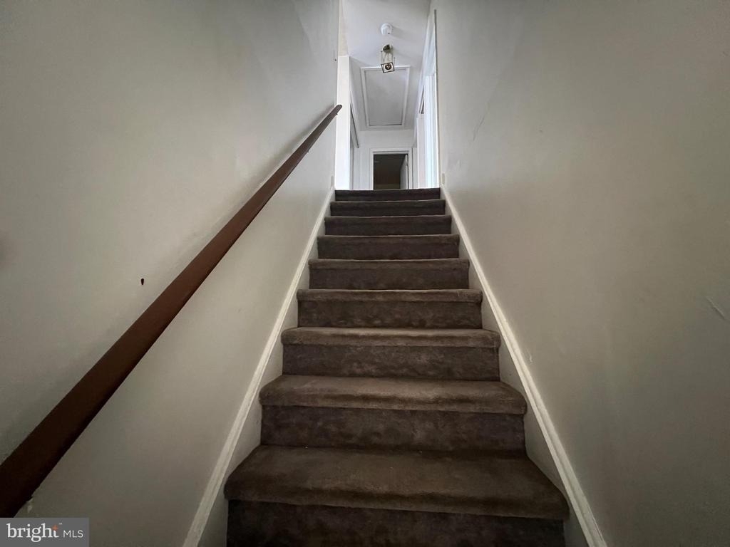 785 Jarvis Road - Photo 2