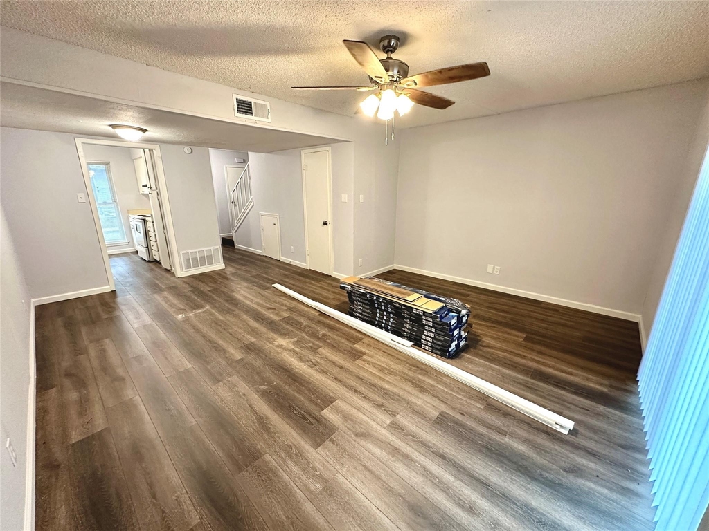 3822 Southway Dr - Photo 4