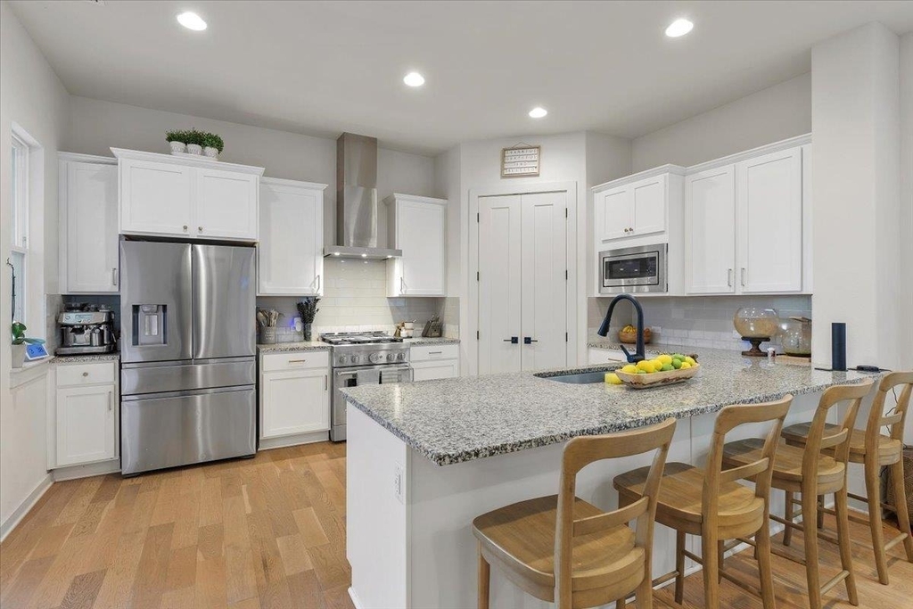 1531 N Red Bud Ln - Photo 0