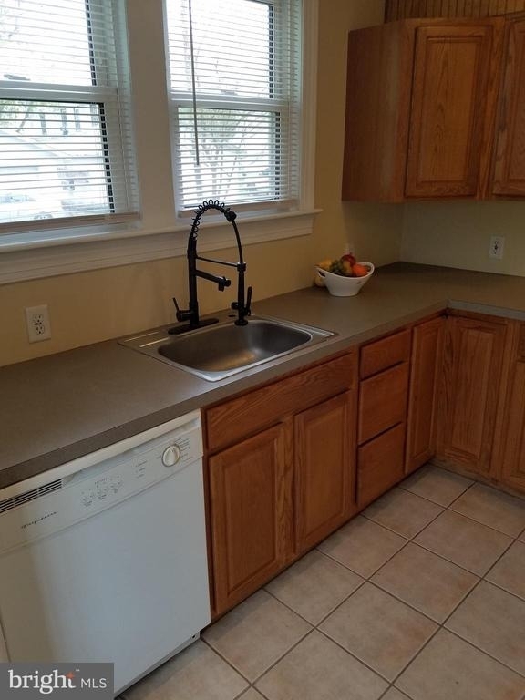 420 Ash Street - Photo 3