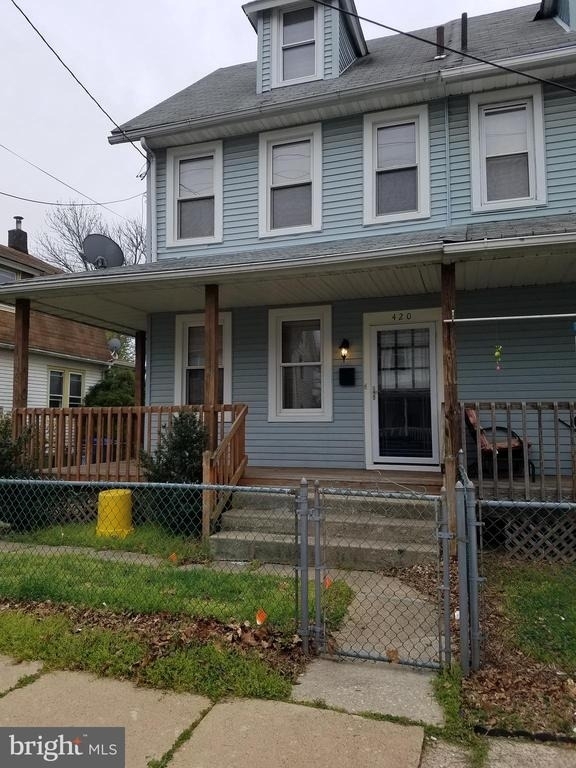 420 Ash Street - Photo 0