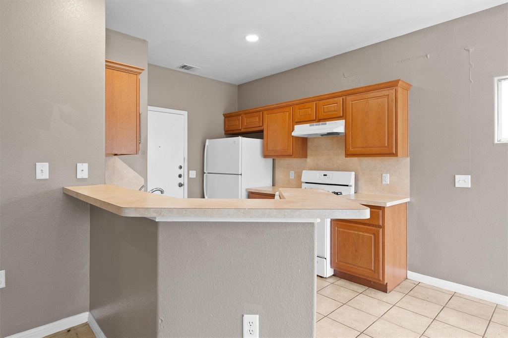 7502 Lazy Creek Dr - Photo 6