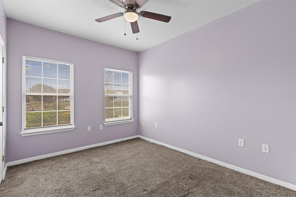 7502 Lazy Creek Dr - Photo 18