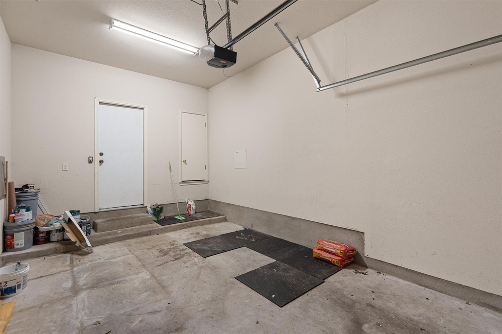7502 Lazy Creek Dr - Photo 28