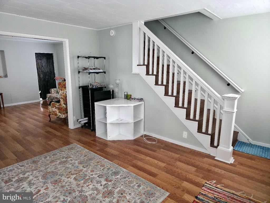 213 Laurel Street - Photo 1