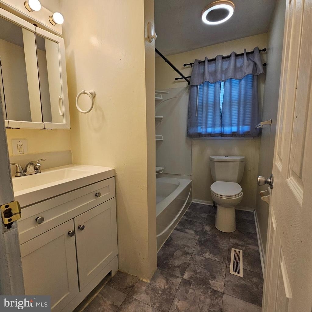22 Plymouth Drive - Photo 16