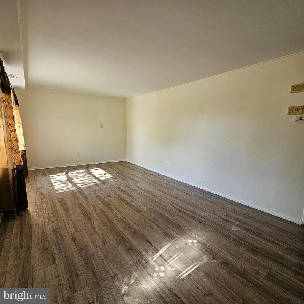 22 Plymouth Drive - Photo 3