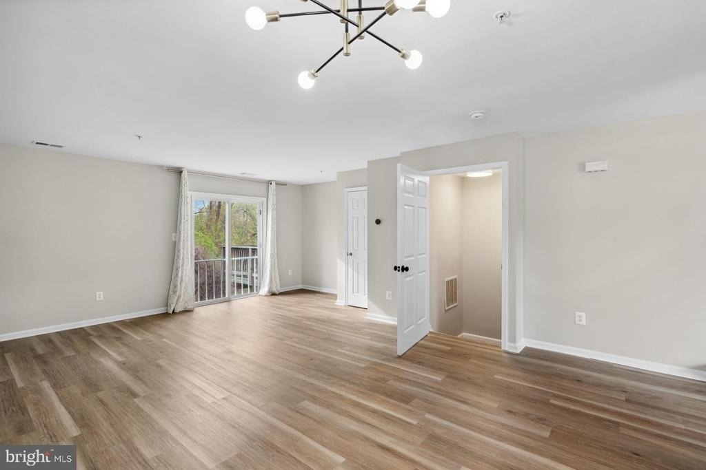 4935 Wall Flower Way - Photo 9