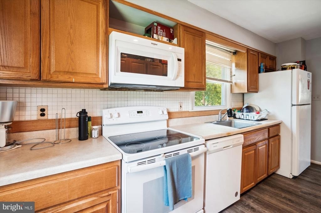4701 Norwich Road - Photo 2
