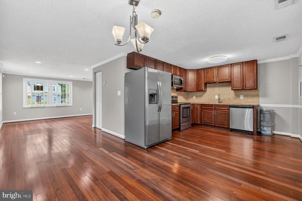 7711 Burnside Road - Photo 7