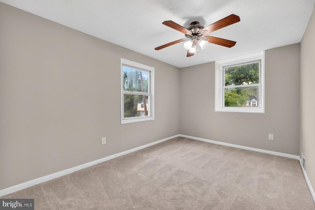 7711 Burnside Road - Photo 20