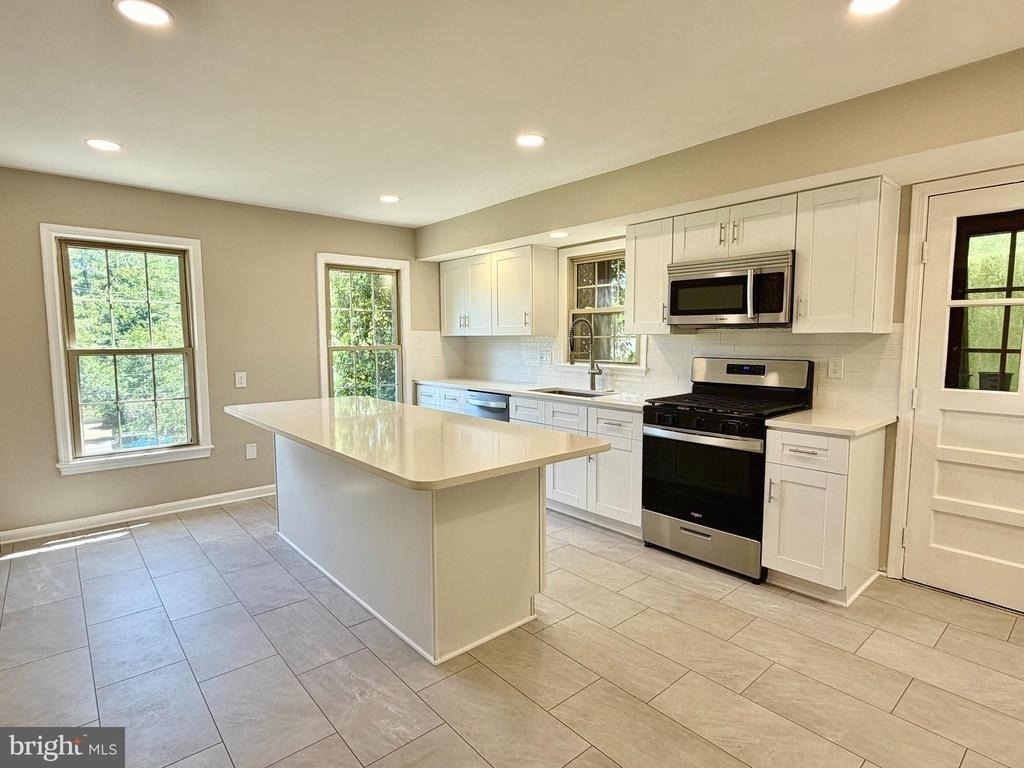 9106 Jones Mill Road - Photo 5