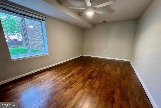 422 Girard Street - Photo 2