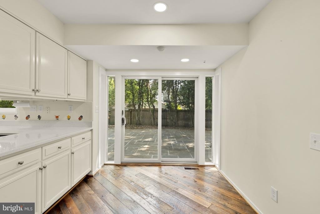 8416 Fox Run - Photo 20