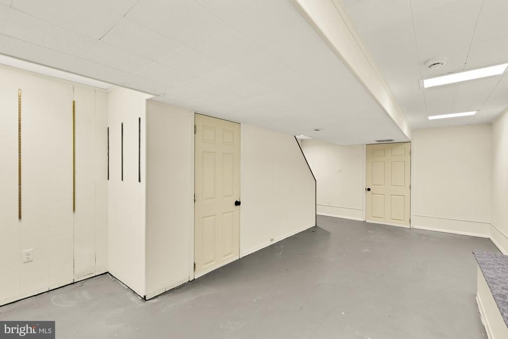 8416 Fox Run - Photo 49