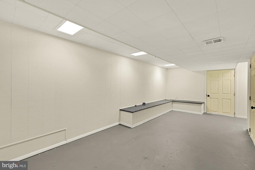 8416 Fox Run - Photo 47