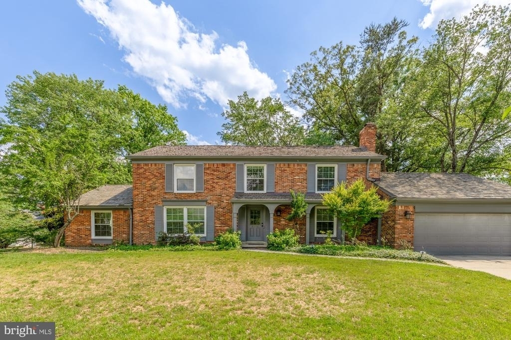 8416 Fox Run - Photo 1