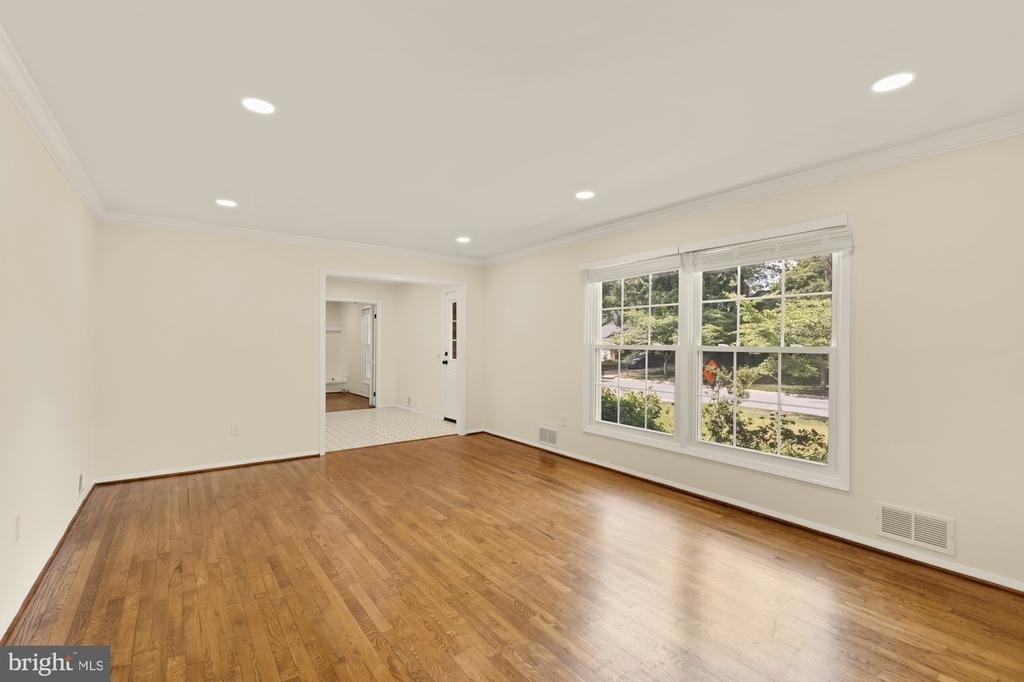 8416 Fox Run - Photo 8