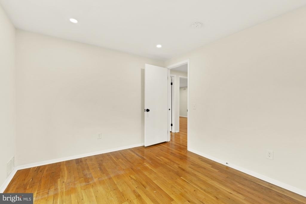 8416 Fox Run - Photo 32