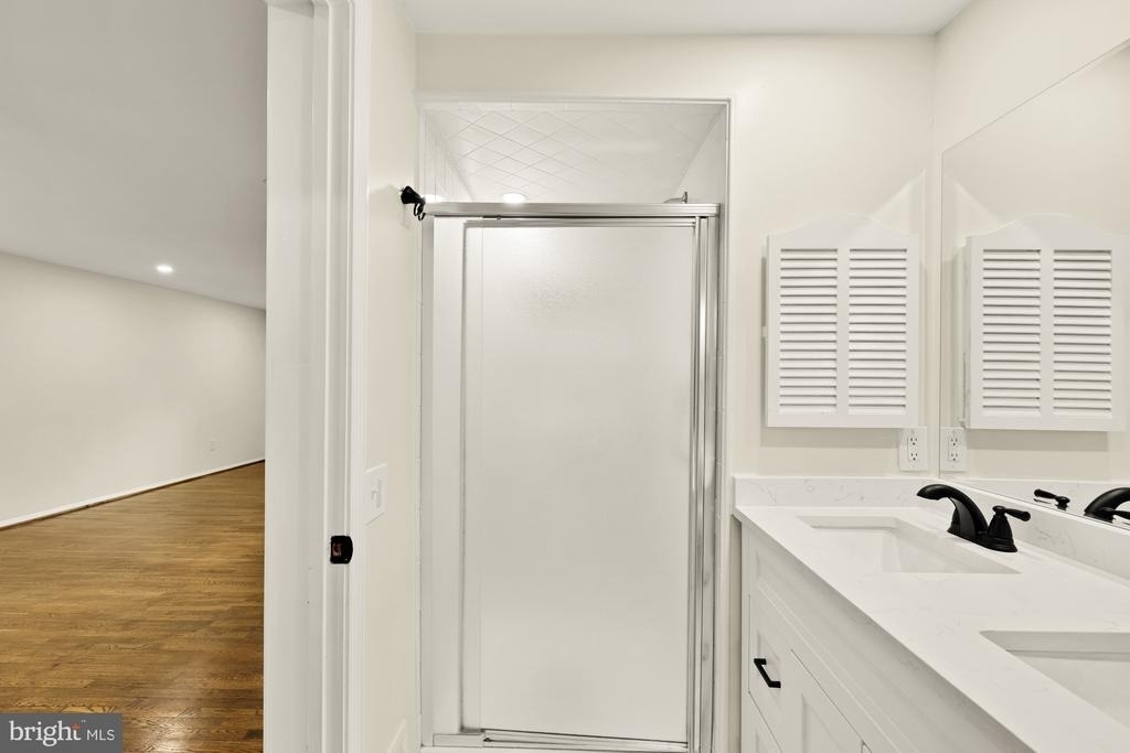 8416 Fox Run - Photo 44