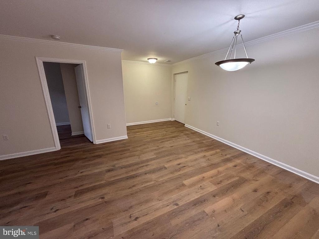 18318 Streamside Drive - Photo 3