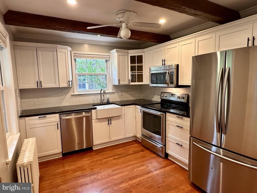 110 W 14th Street - Photo 5