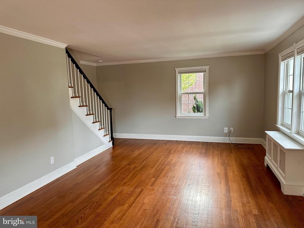 110 W 14th Street - Photo 2